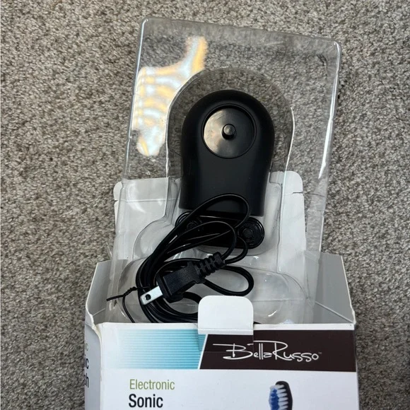 NIB Bella Russo Electric Sonic Toothbrush Charging Base 2 Extra Heads Deep Clean - Picture 4 of 4
